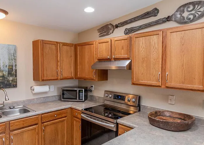 Happy-lake Close-private Waterpark Oasis -sleeps 14 *