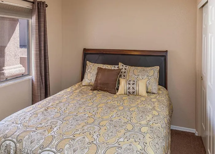 Happy-lake Close-private Waterpark Oasis -sleeps 14 Lake Havasu City